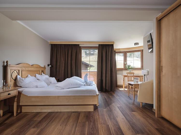 Hotel-Gasthof Zur Schoenen Aussicht St. Johann in Tirol Kültér fotó