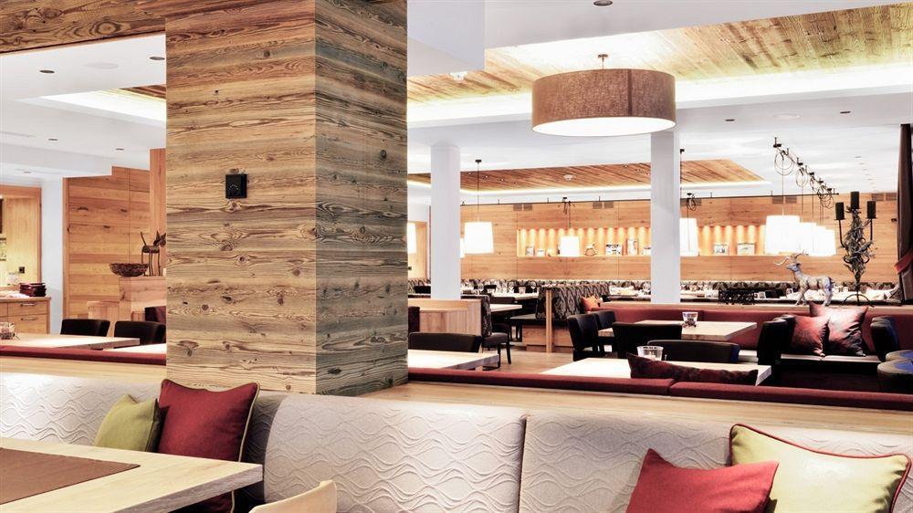 Hotel-Gasthof Zur Schoenen Aussicht St. Johann in Tirol Kültér fotó